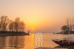 客厅里摆什么风水摆件可以招财镇宅？