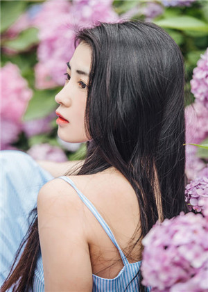 你是个超级拜金女吗