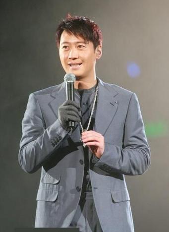属马的男明星