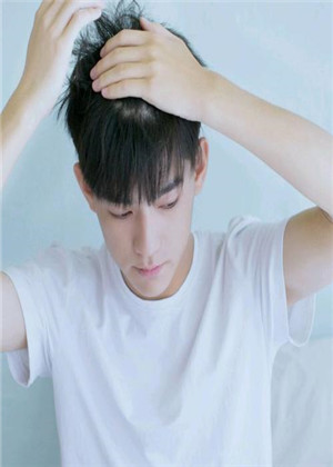 生肖与血型性格分析：龙年出生的AB型人
