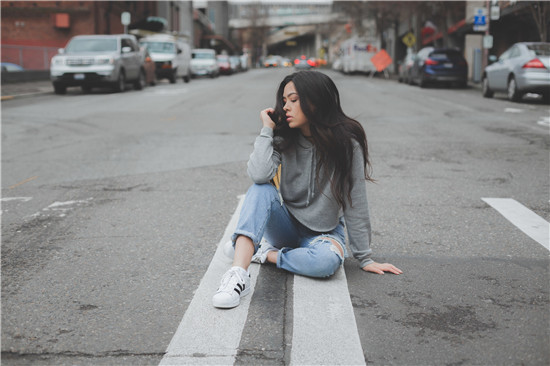 属猴水瓶座女生性格