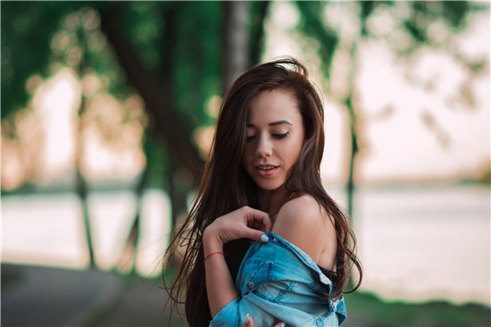 不同季节出生的属鸡人性格