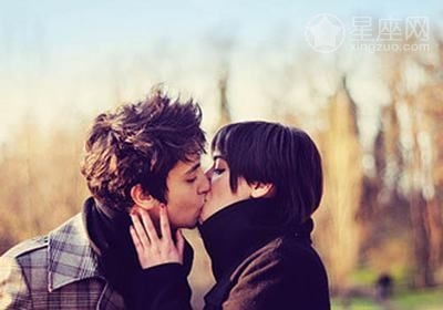 鸡男配对十二生肖女：鸡+羊