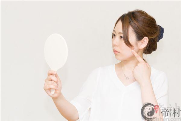 82年属狗女的贵人