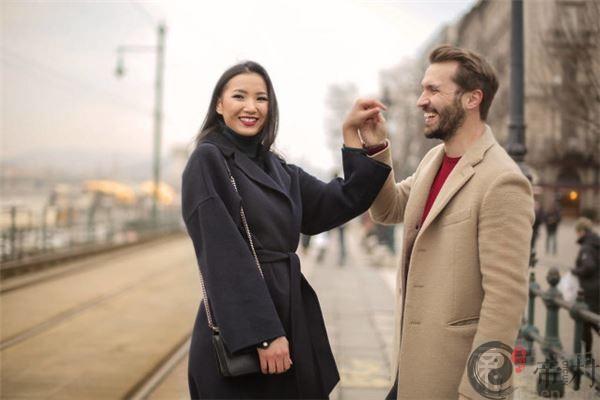 93年女生跟什么属相最配