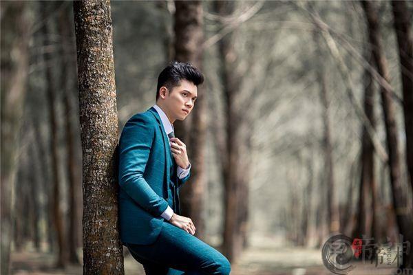 属鼠男富贵命