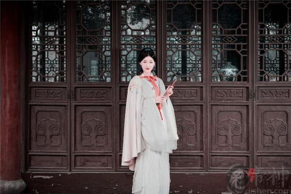 1984年木鼠命缺什么