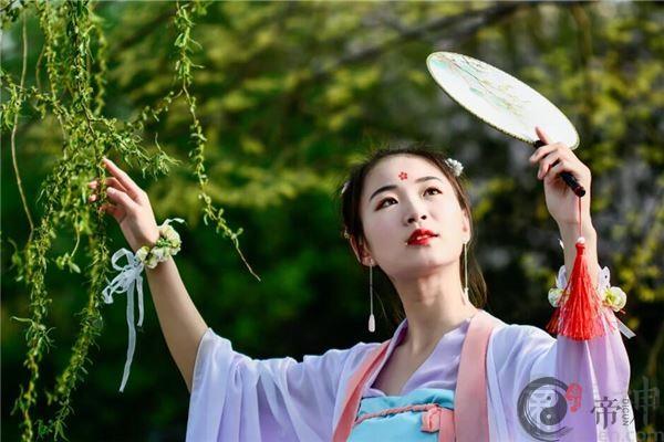 1967年属羊女一生婚姻