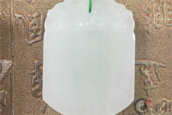 送什么礼物给属蛇男人最为合适？