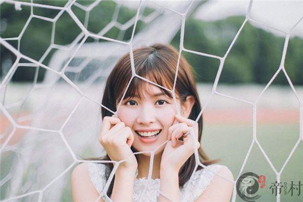 属兔的女人事业与家庭知多少