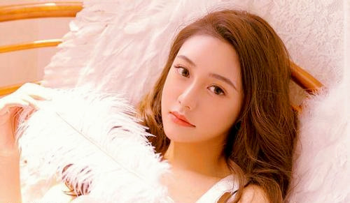 让男人着迷的AB型血的双子座女人