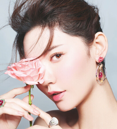 桃花运最旺的女人面相
