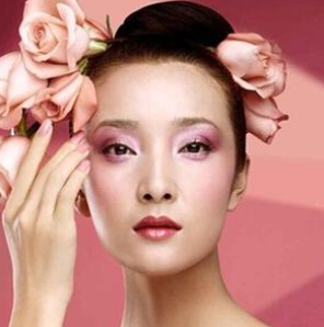 破坏婚姻的女人面相