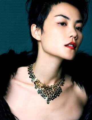 婚姻极不顺的女人面相