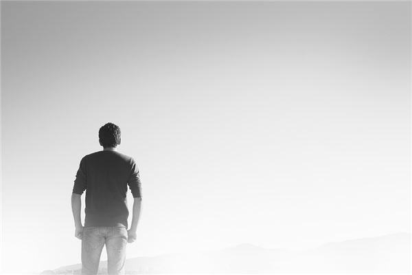 人中上窄下宽的男人 人中上窄下宽代表什么?好不好?