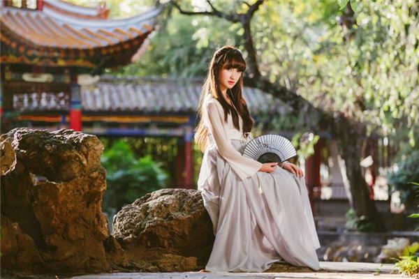 颧骨塌的女人面相好不好?