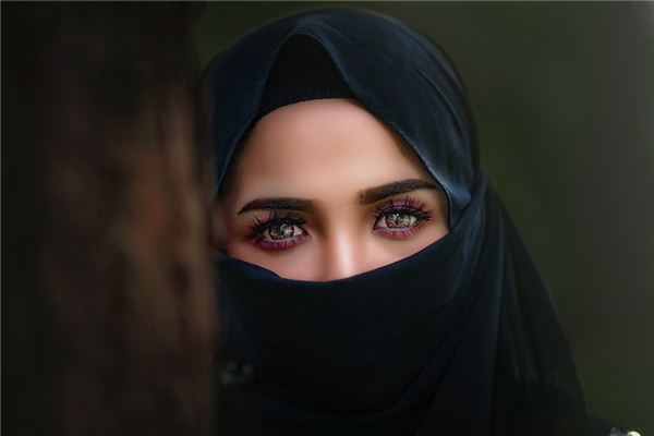 女人有狐狸眼意味着什么呢？