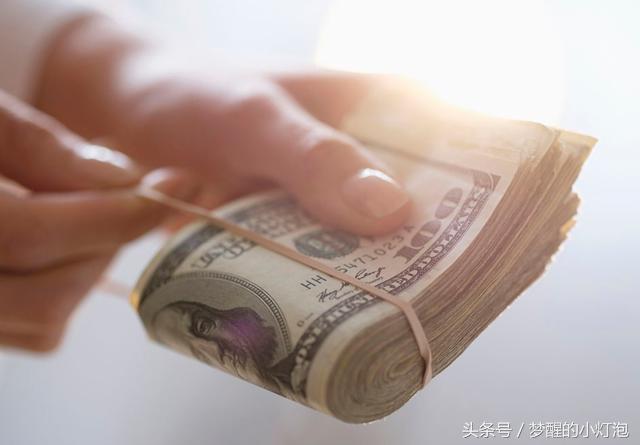 手相藏富贵的三种纹理，这样的男人福禄双收，发财指日可待