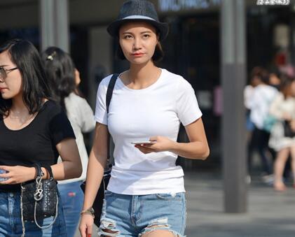 关于月德贵人在哪柱最好