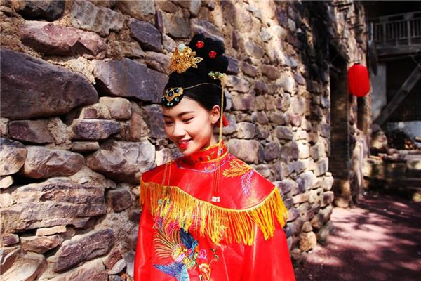 上嘴唇厚下嘴唇薄的女人面相