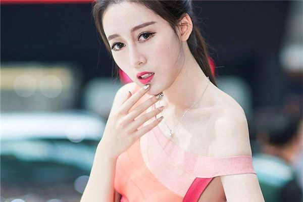 女人颧骨高面相有什么寓意