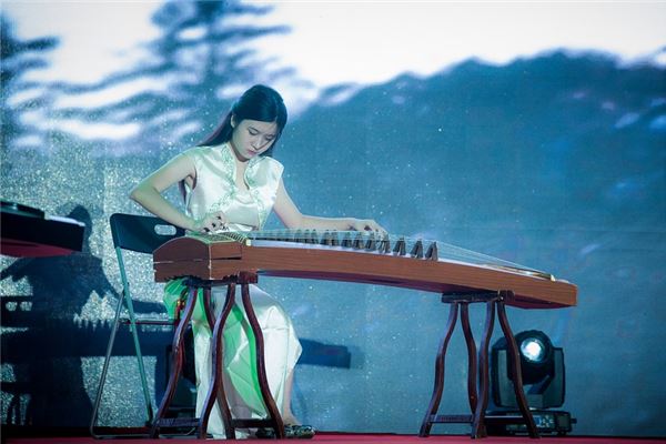 扇风耳女人什么命？
