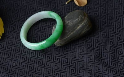 五行缺金能戴玉吗 适合佩戴什么