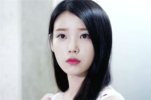 2019年鼻头大面相女