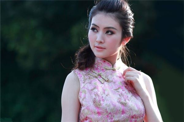女人拥有八字眉毛好不好？