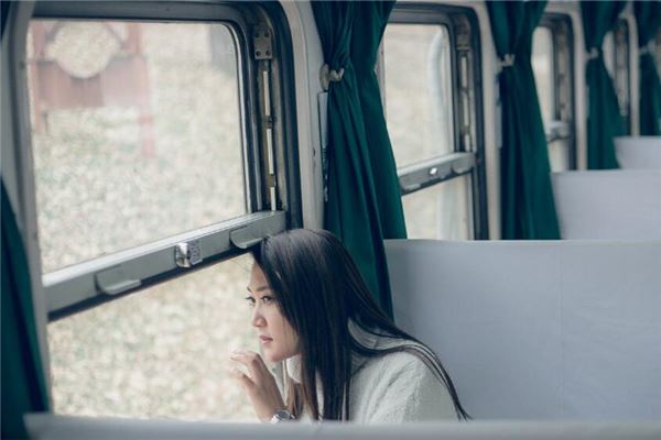 女性山根横纹的面相解析