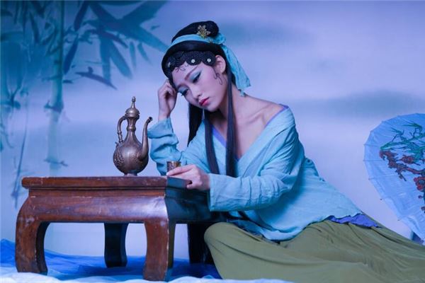 天生精灵耳朵的人