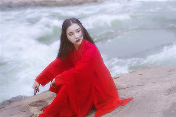 右眉高的女人旺谁