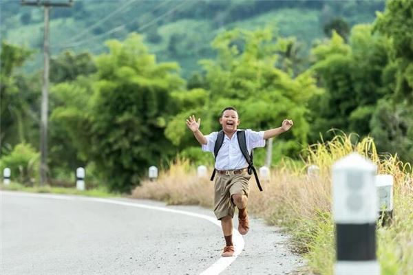 男生手指细长的命理