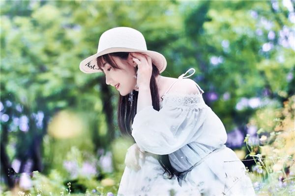 女人法令纹附近有痣