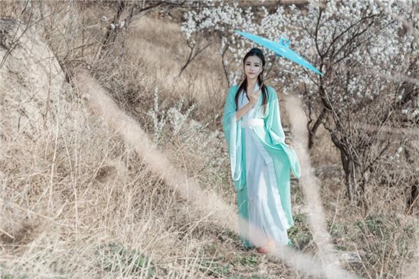 女人长白眉毛代表什么