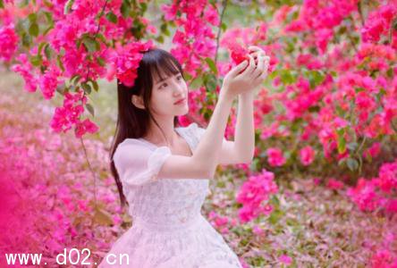 命中带桃花的人有什么八字?